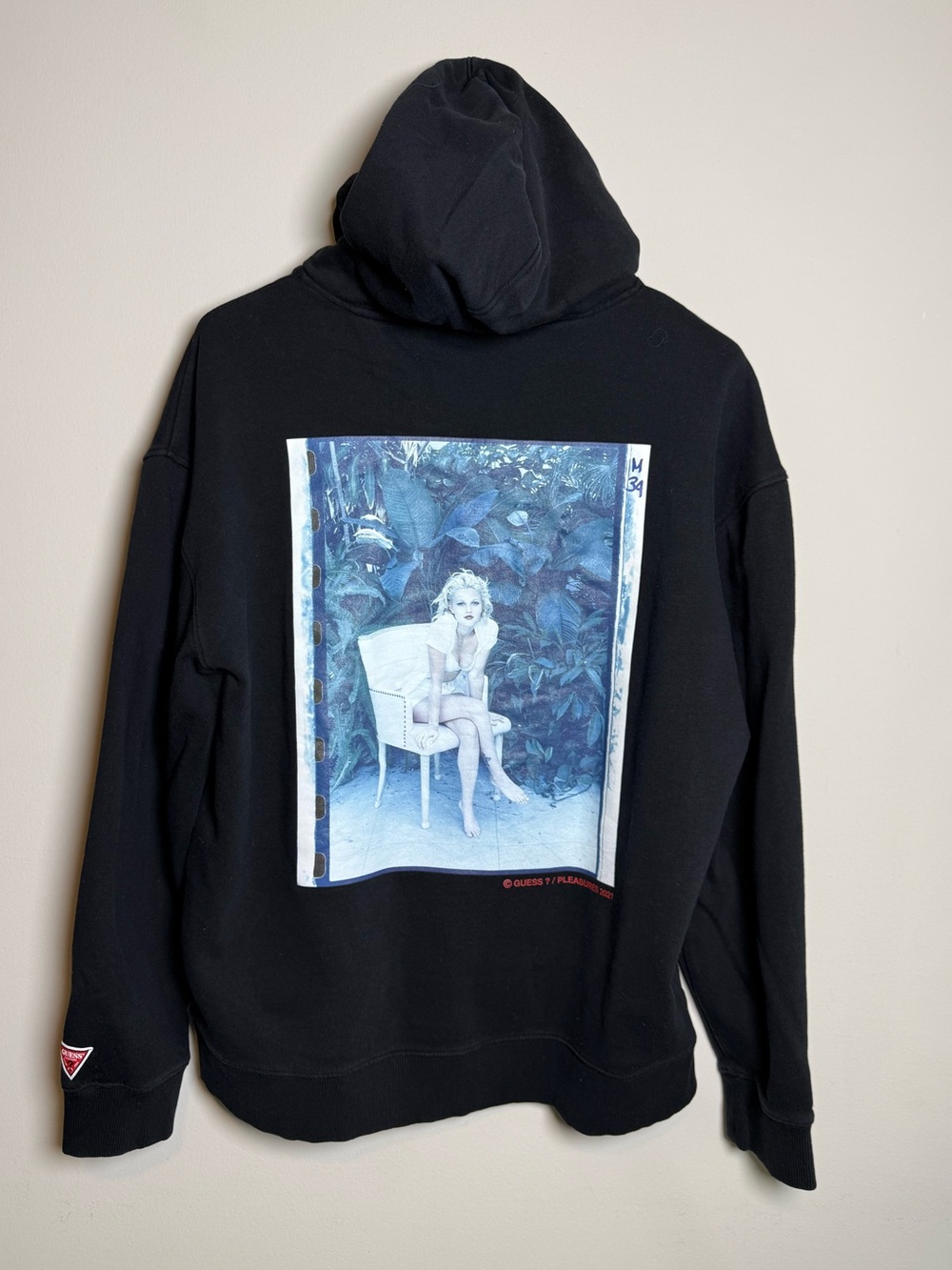 GUESS Originals x PLEASURES Graphic Hoodie Black Pullover Sweatshirt Size Large